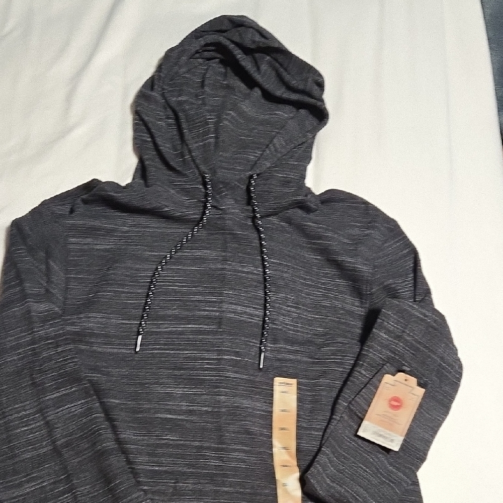 Men's Gray Long Sleeve Tee